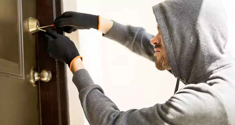Emergency Motel Lock Repairs—Available 24/7 in West Pensacola, FL